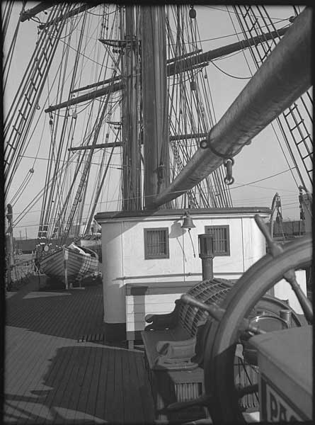 Pacific Queen, during Mutiny on the Bounty filming c.1935, Channel Islands CA. | BS15