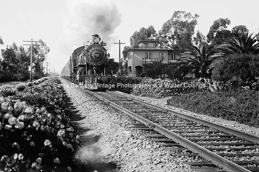 Train at Miramar - TR23